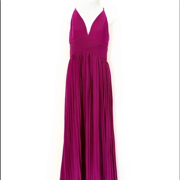 Soieblu Pleated Maxi Dress - Picture 7 of 9